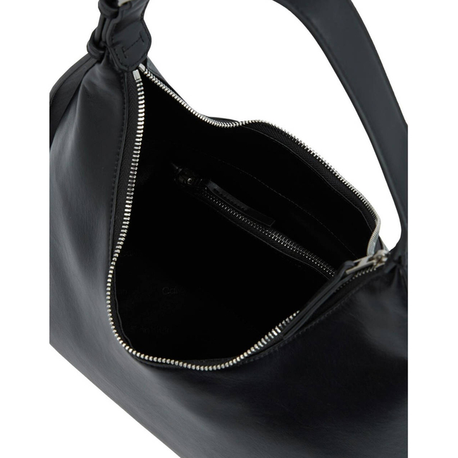 Product CALVIN KLEIN JEANS HARDWARE STRAP HOBO SHOULDER BAG (Διαστάσεις: 34 x 36 x 10 εκ.) base image