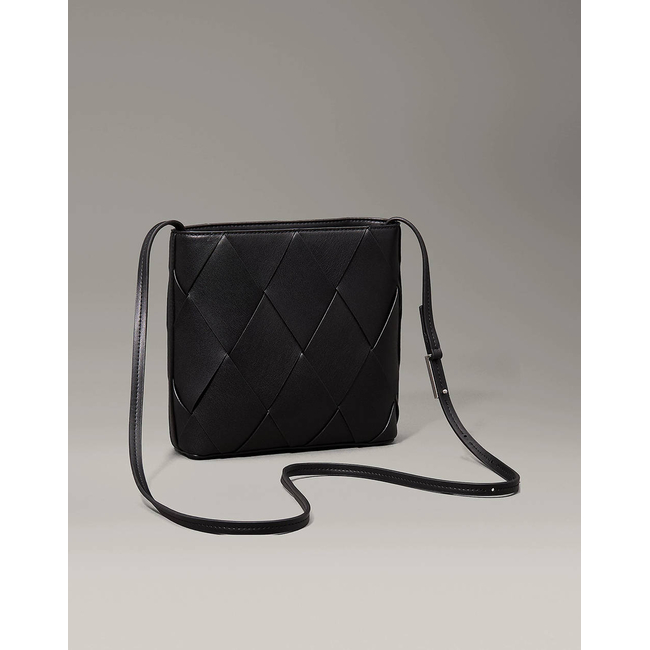 Product CALVIN KLEIN JEANS CK WOVEN SQUARE CROSSBODY (Διαστάσεις: 20 x 20 x 6 εκ.) base image