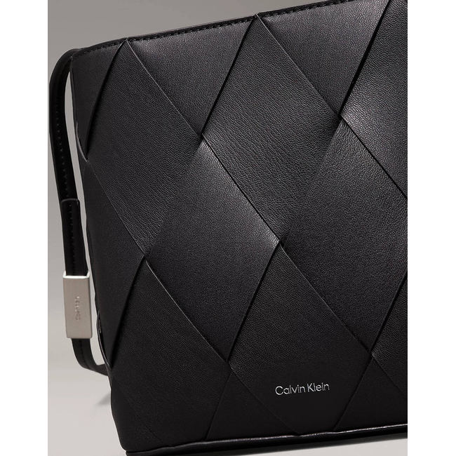 Product CALVIN KLEIN JEANS CK WOVEN SQUARE CROSSBODY (Διαστάσεις: 20 x 20 x 6 εκ.) base image