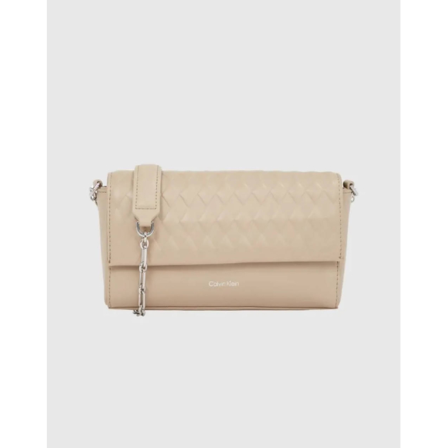 Product CALVIN KLEIN MINI QUILT CHAIN MINI CROSSBODY (Διαστάσεις: 21 x 5,5 x 13εκ.) base image