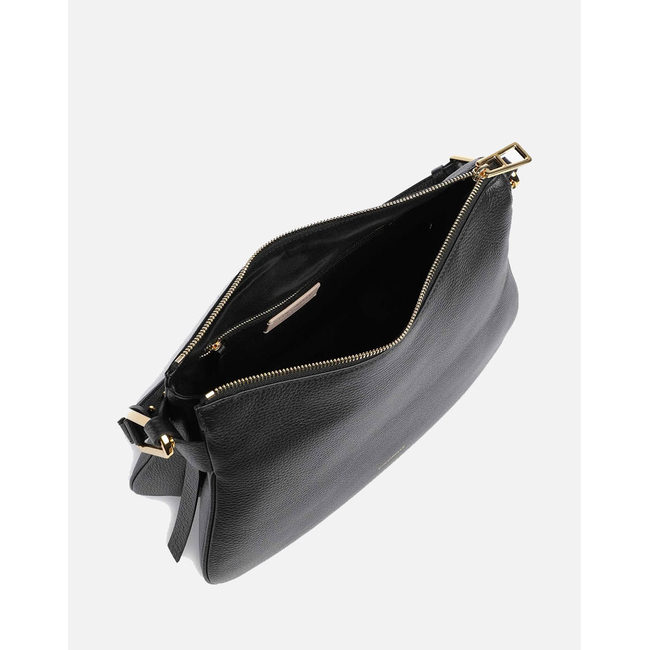 Product COCCINELLE ΤΣΑΝΤΑ (Διαστάσεις: 36 x 24 x 10 εκ.) base image