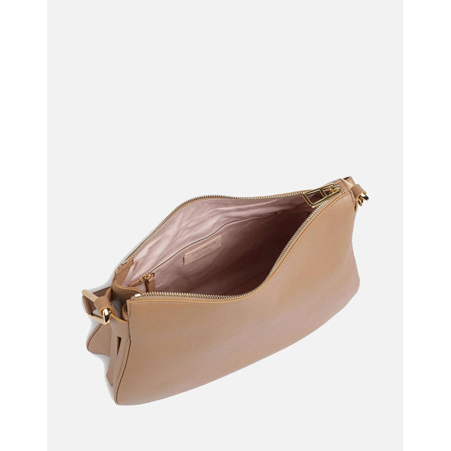 Product COCCINELLE ΤΣΑΝΤΑ (Διαστάσεις: 36 x 24 x 10 εκ.) base image