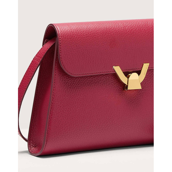 Product COCCINELLE ΤΣΑΝΤΑ  (Διαστάσεις:32 x 20 x 7  εκ.) base image