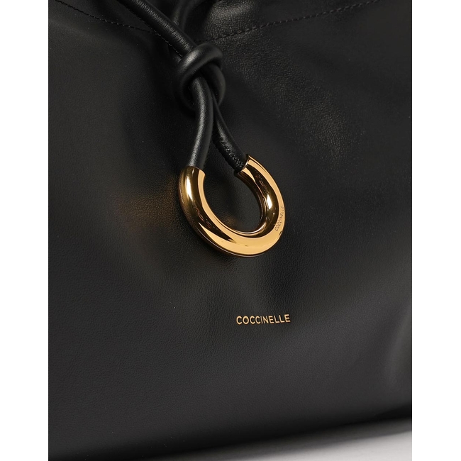 Product COCCINELLE ΤΣΑΝΤΑ (Διαστάσεις: 42 x 28 x 8εκ.) base image