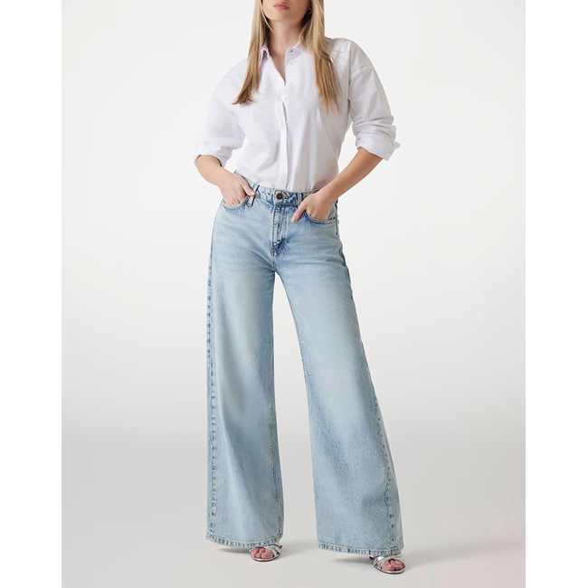 Product GUESS SILVIA HOTFIX LS SHIRT ΠΟΥΚΑΜΙΣΟ ΓΥΝΑΙΚΕΙΟ base image
