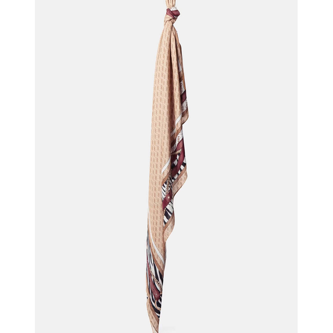 Product GUESS ZAMIRA FOULARD 130X130 WOMEN'S ACCESSORY base image
