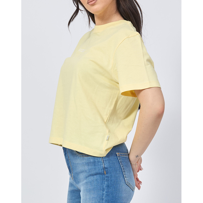 Product GUESS JEANS GJ SS CN BOXY EMBRO LOGO TEE WOMEN'S T-SHIRT base image