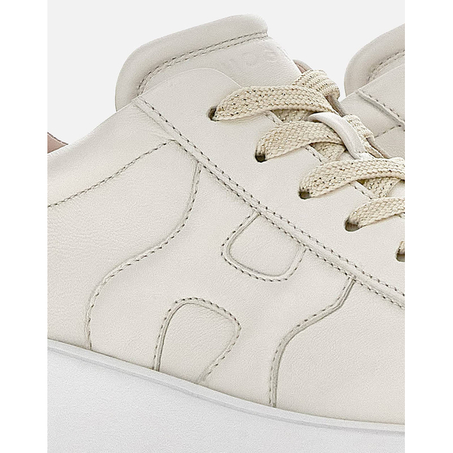Product HOGAN SNEAKERS base image