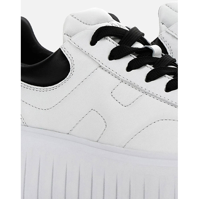 Product HOGAN SNEAKERS base image