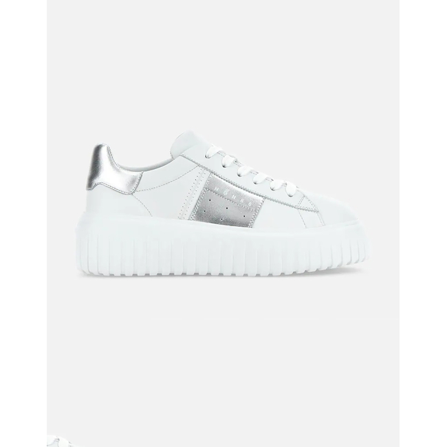 Product HOGAN SNEAKERS base image