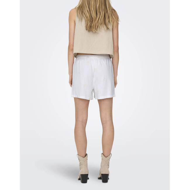Product ONLY ONLCARO MW LINEN BL EMB SHORTS CC PNT base image