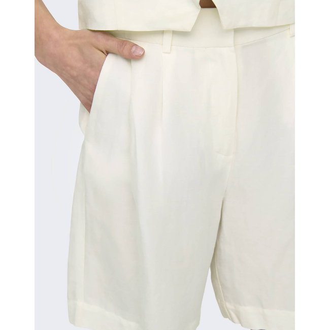 Product ONLY ONLWINDY LIFE HW LINEN BL SHORTS TLR base image