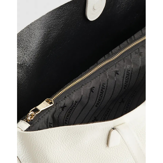 Product PATRIZIA PEPE  BORSA/BAG ΤΣΑΝΤΑ ΓΥΝΑΙΚΕΙΟ (Διαστάσεις: 50 x 30 x 15εκ.) base image