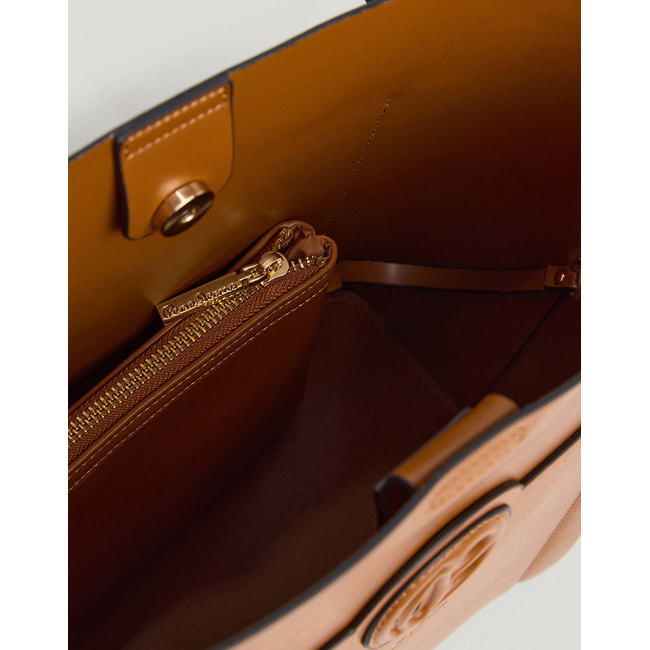 Product PEPE JEANS COLBIE LIMITED ΤΣΑΝΤΑ ΓΥΝΑΙΚΕΙΟ (Διαστάσεις: 33.5 x 14.5 x 26εκ.) base image