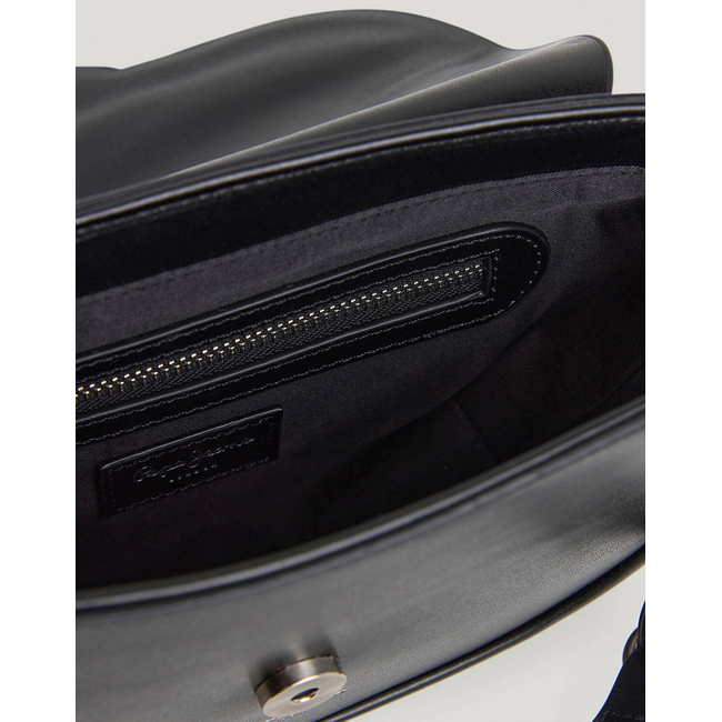 Product PEPE JEANS CRISHA LIMITED ΤΣΑΝΤΑ ΓΥΝΑΙΚΕΙΟ (Διαστάσεις: 25 x 16 x 7.5εκ.) base image
