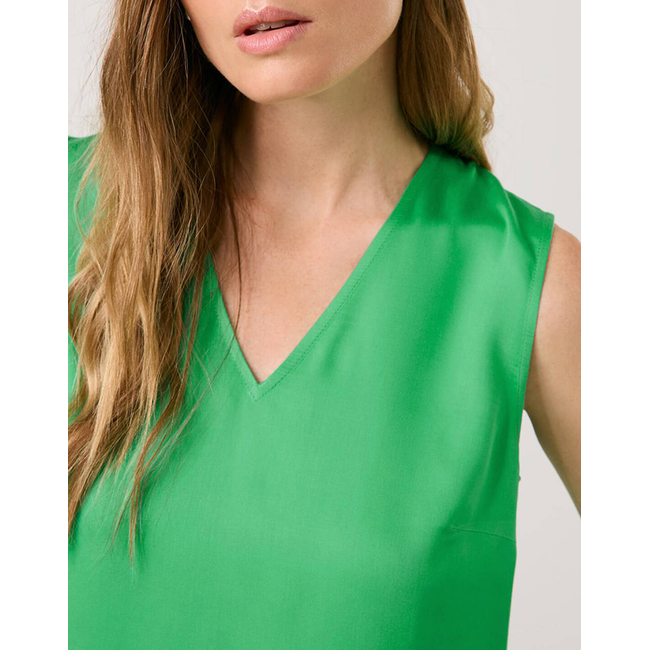 Product TAIFUN BLOUSE WITHOUT SLEEV base image