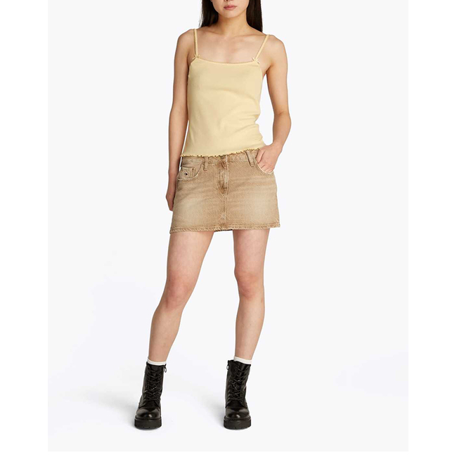 Product TOMMY JEANS TJW SLIM SCALLOP RIB TOP base image