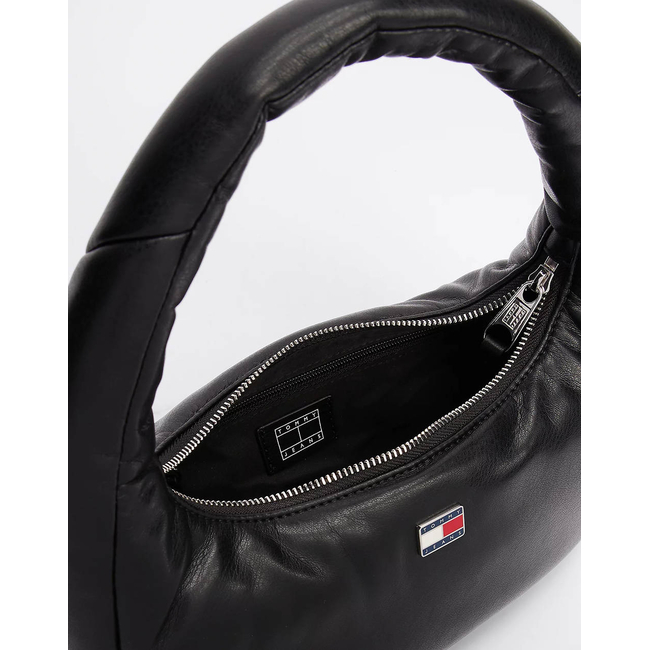 Product TOMMY JEANS TJW PILLOW SHOULDER BAG (Dimensions: 30 x 15 x 9.5cm) base image