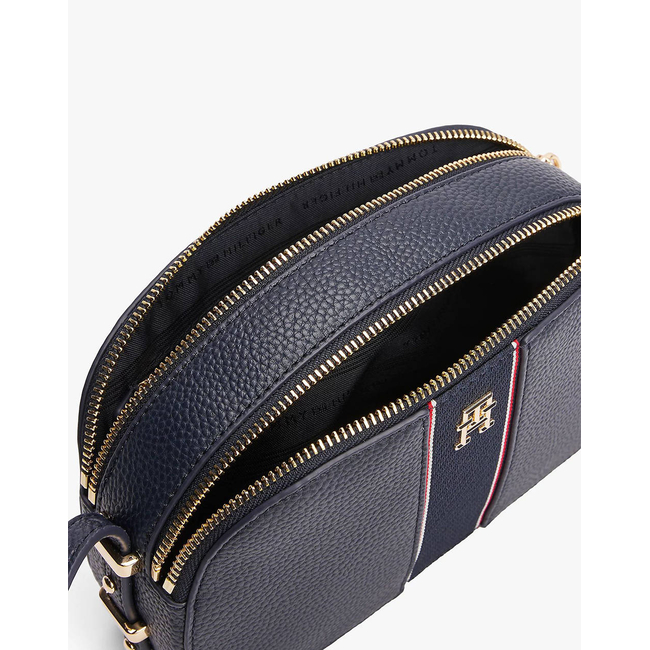 Product TOMMY HILFIGER TH LEGACY CAMERA BAG (Dimensions: 22 x 6 x 13 cm.) base image