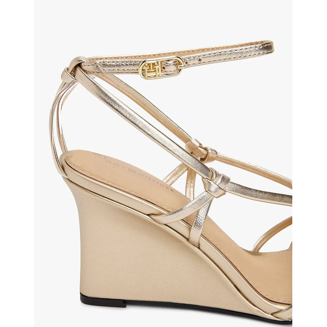 Product TOMMY HILFIGER METAL LEATHER KNOTS WEDGE SANDAL base image