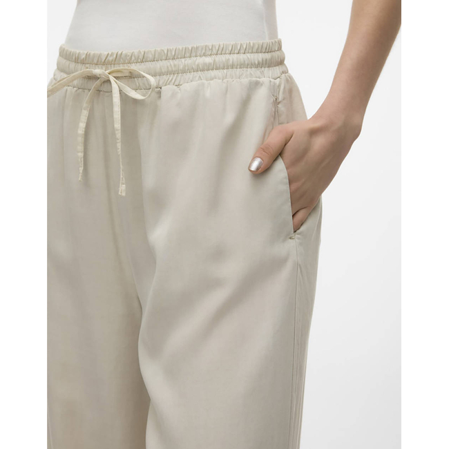 Product VERO MODA VMBREE HW LONG LOOSE TENCEL PANTS GA base image
