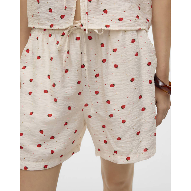 Product VERO MODA VMODETTE HW SHORTS WVN GA base image