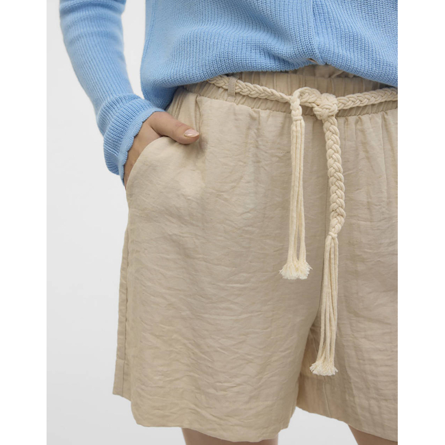 Product VERO VMHEAVEN HW BELT SHORTS WVN GA base image