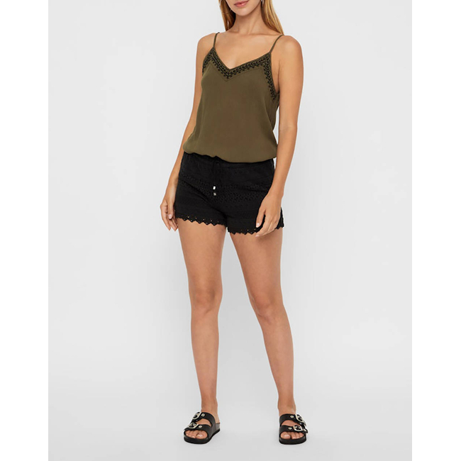 Product VERO MODA VMHONEY LACE SHORTS WVN GA base image