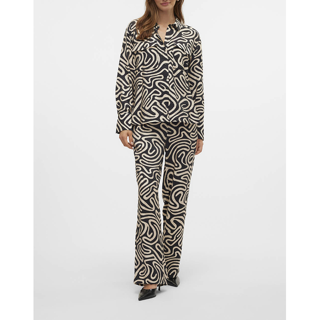 Product VERO MODA VMVIGDIS L/S SHIRT WVN BTQ GA base image