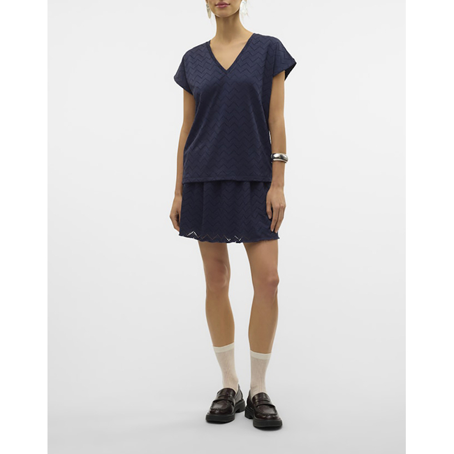 Product VERO MODA VMTHAS SS V-NECK TOP JRS GA VO base image
