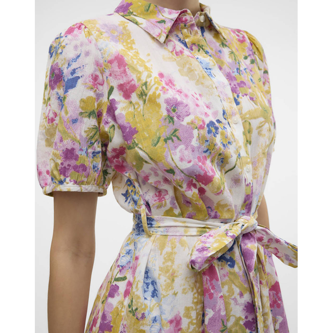 Product VERO MODA VMDICTHE 2/4 SHORT VOLUME DRESS WVN GA base image
