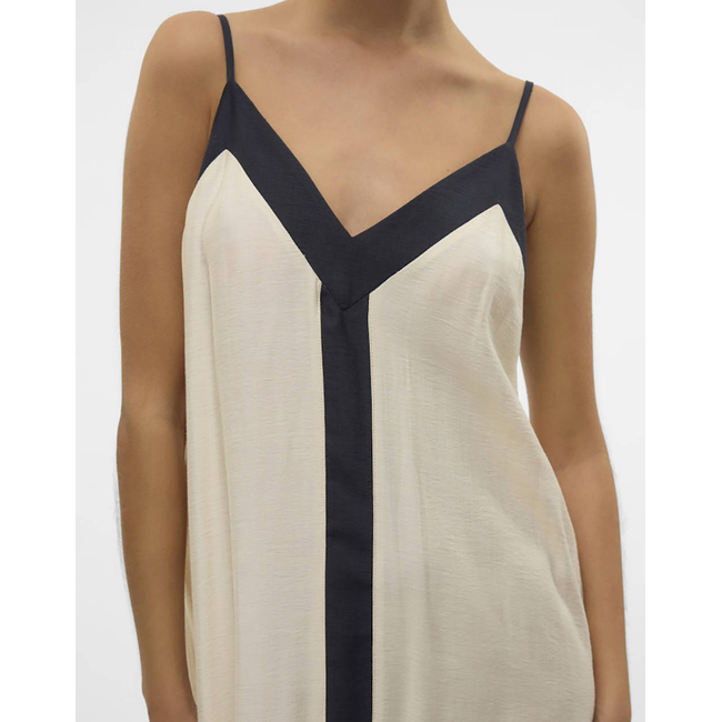 Product VERO MODA VMDENISE SINGLET ANKLE DRESS WVN BTQ GA base image