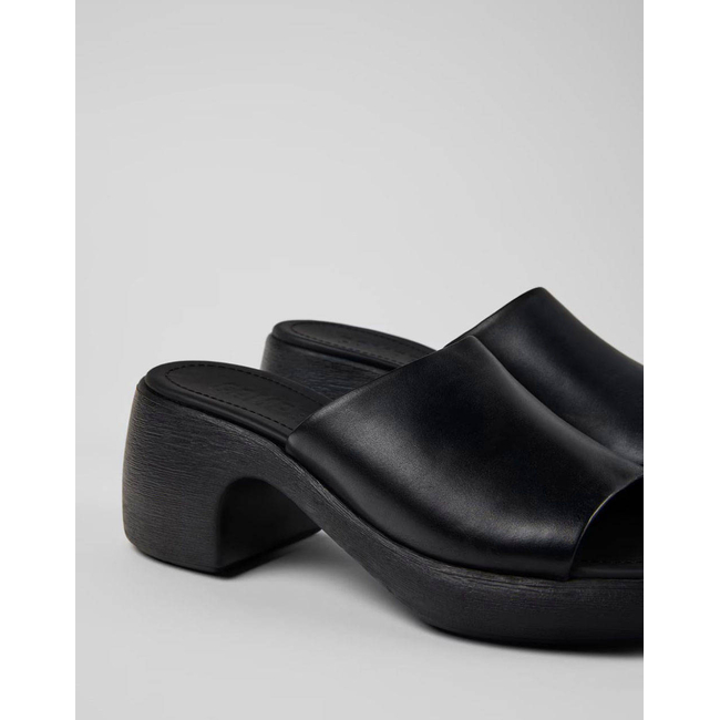 Product CAMPER Ultrasoft Negro/ThelmaSand Negro base image