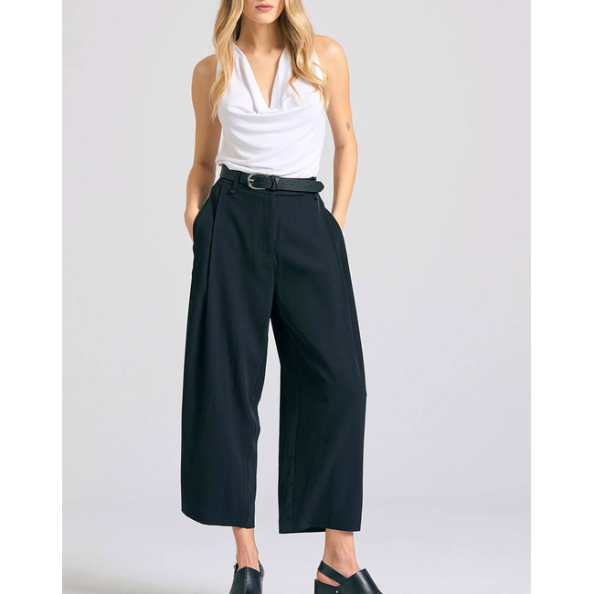 Product FUNKY BUDDHA Γυναικείο Αμάνικο Τοπ base image