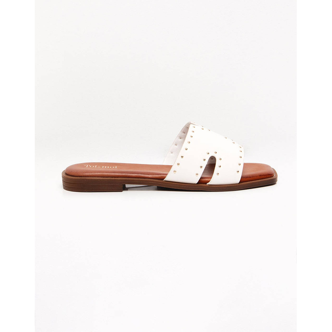 Product TOI&MOI SANDALS base image