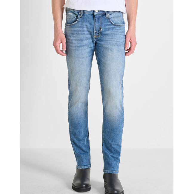 Product ANTONY MORATO MMDT00282FA7505911W02057 MIN OF 12 JEANS KURT COMFORT TAPERED FIT IN ICONIC BASIC BLUE DENIM ΠΑΝΤΕΛΟΝΙ ΑΝΔΡΙΚΟ base image