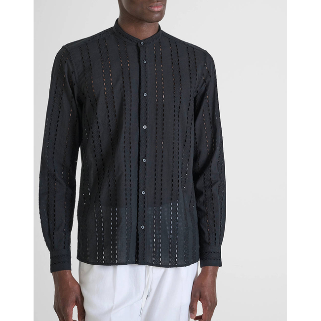 Product ANTONY MORATO MMSL00668FA440063 MIN OF 6 SHIRT MADRID REGULAR STRAIGTH FIT IN EMBROIDERED POPELINE COTTON FABRIC WITH LOGOED METAL BADGE ΠΟΥΚΑΜΙΣΟ ΑΝΔΡΙΚΟ base image