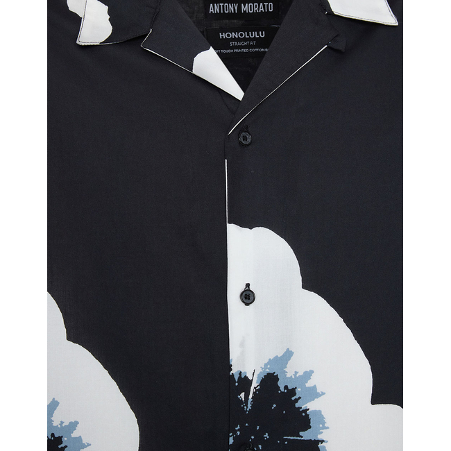 Product ANTONY MORATO MMSS00171FA430630 MIN OF 6 SHIRT HONOLULU REGULAR STRAIGHT FIT IN PRINTED COTTON VISCOSE BLEND FABRIC WITH LOGOED METAL BADGE ΜΠΛΟΥΖΑ ΑΝΔΡΙΚΟ base image