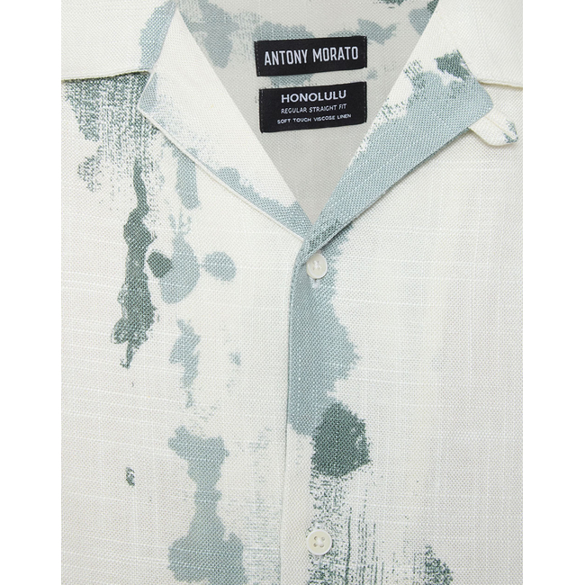 Product ANTONY MORATO MMSS00189FA430645 MIN OF 6 SHIRT HONOLULU RELAXED STRAIGHT FIT IN PRINTED SLUB VISCOSE BLEND FABRIC WITH LOGOED METAL BADGE ΜΠΛΟΥΖΑ ΑΝΔΡΙΚΟ base image