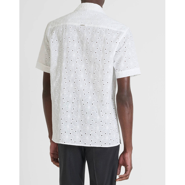 Product ANTONY MORATO MMSS00189FA440059 MIN OF 6 SHIRT HONOLULU RELAXED STRAIGHT FIT IN EMBROIDERED POPELINE COTTON FABRIC WITH LOGOED METAL BADGE ΜΠΛΟΥΖΑ ΑΝΔΡΙΚΟ base image