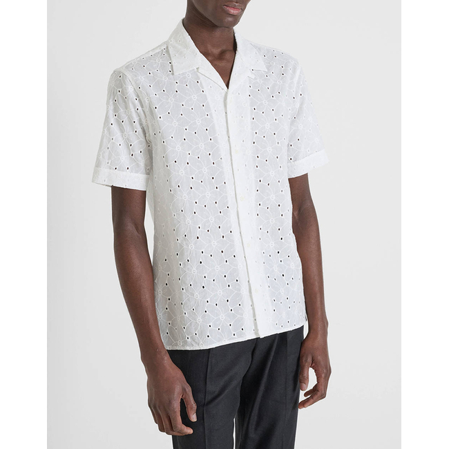 Product ANTONY MORATO MMSS00189FA440059 MIN OF 6 SHIRT HONOLULU RELAXED STRAIGHT FIT IN EMBROIDERED POPELINE COTTON FABRIC WITH LOGOED METAL BADGE ΜΠΛΟΥΖΑ ΑΝΔΡΙΚΟ base image