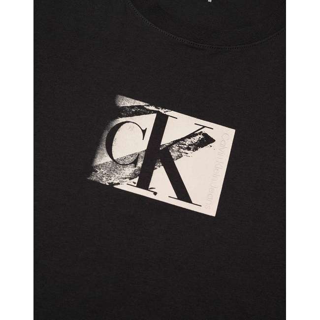 Product CALVIN KLEIN JEANS SMALL CK BOX TEE base image