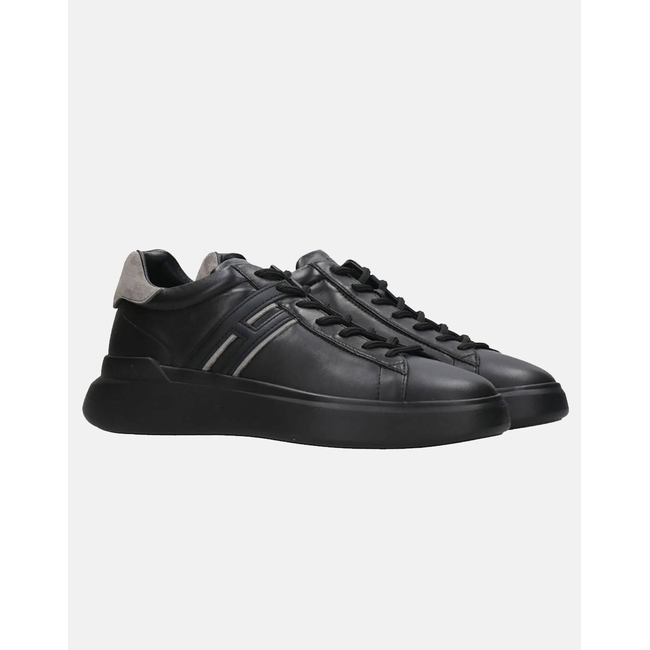 Product HOGAN SNEAKER base image