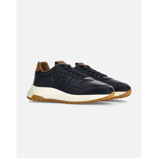 Product HOGAN SNEAKER base image