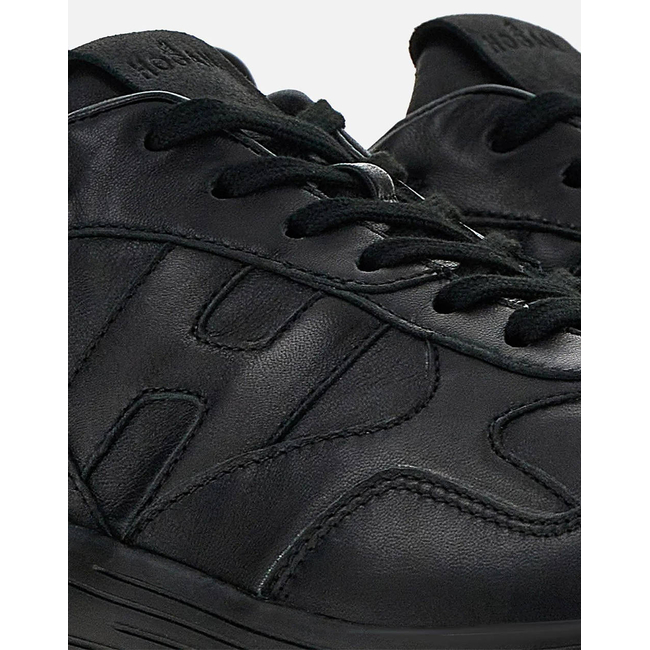 Product HOGAN SNEAKER base image