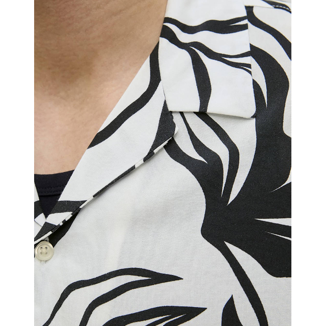 Product JACK&JONES JJJEFF MONOCHROME RESORT SHIRT SS base image