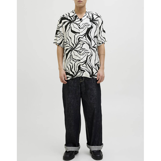 Product JACK&JONES JJJEFF MONOCHROME RESORT SHIRT SS base image