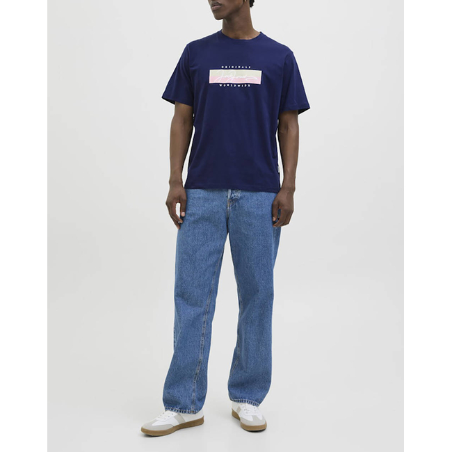 Product JACK&JONES JORFREDERIKSBERG BOX SCRIPT TEE SS CN LN base image