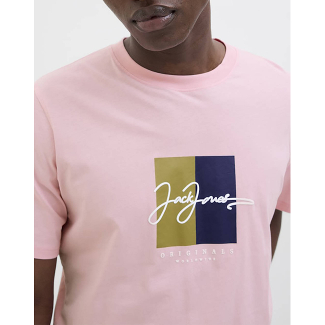 Product JACK&JONES JORFREDERIKSBERG BOX SCRIPT TEE SS CN LN base image