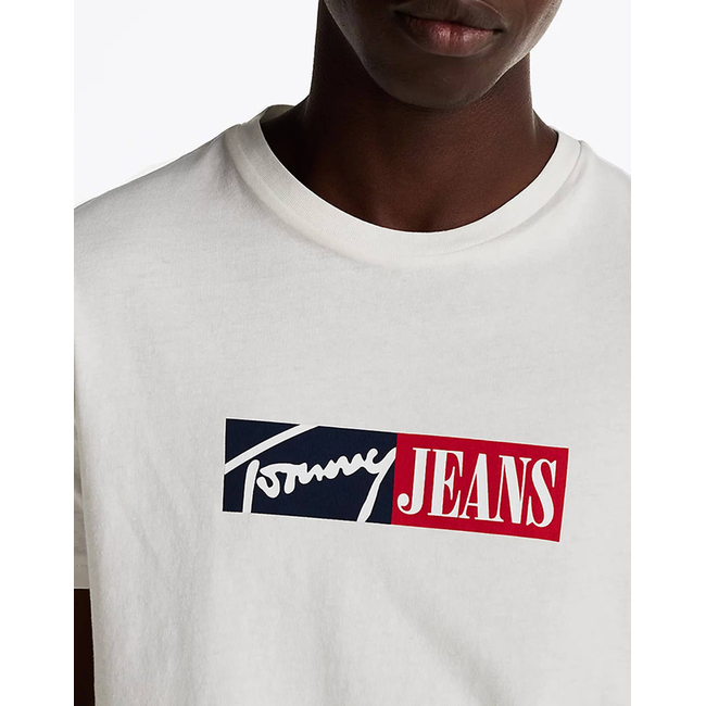 Product TOMMY JEANS TJM SLIM ENTRY GRAPHIC TEE EXT base image
